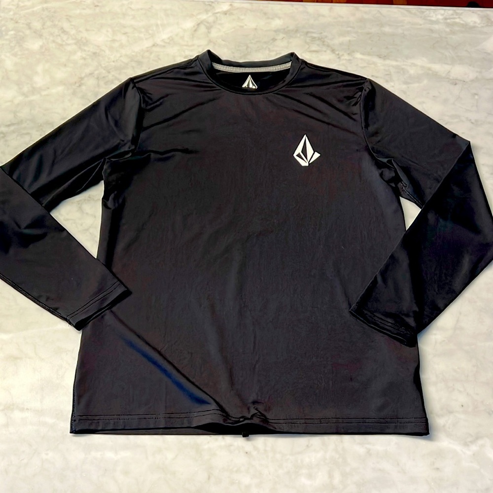 Volcom stone men’s rash guard UPF 50+. Small. Black white.